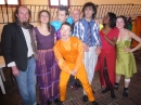 44 - La troupe en coulisses